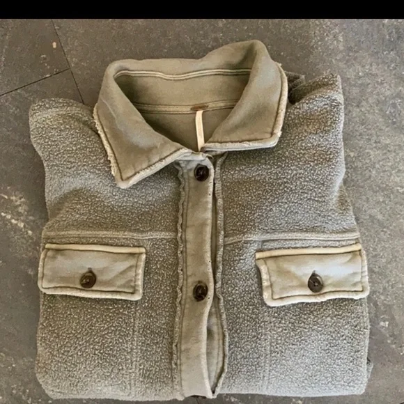 Free People sold out Ruby Jacket Olive like new size S fleece cozy sweatshirt - Picture 5 of 5